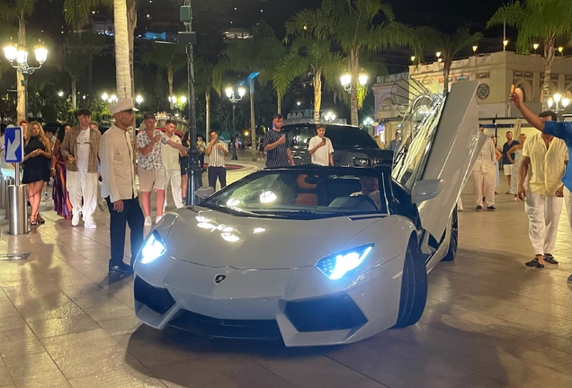 Lamborghini Aventador LP700-4 Roadster