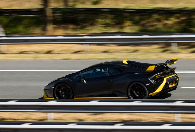 Lamborghini Huracán LP640-2 STO