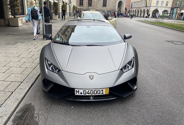 Lamborghini Huracán LP640-4 Performante