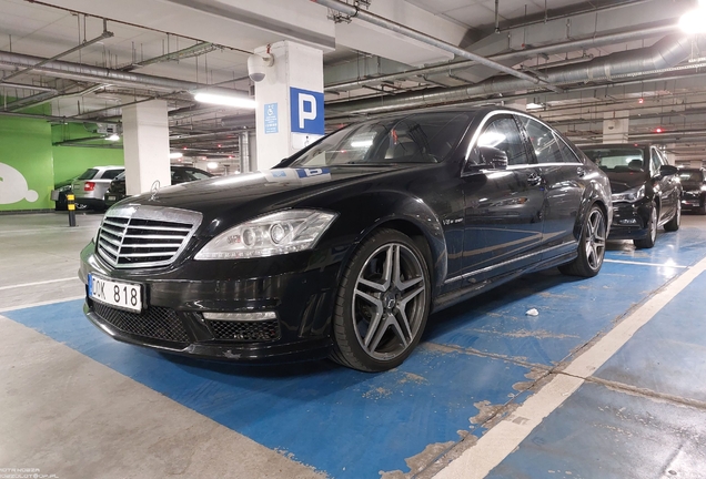 Mercedes-Benz S 63 AMG W221 2011