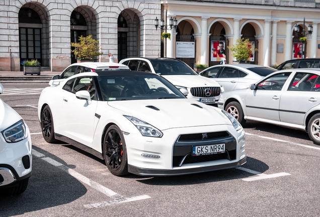 Nissan GT-R 2011