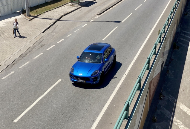 Porsche 95B Macan GTS