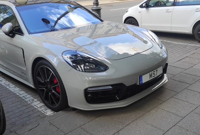 Porsche 971 Panamera GTS Sport Turismo