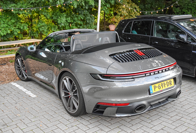 Porsche 992 Carrera 4S Cabriolet