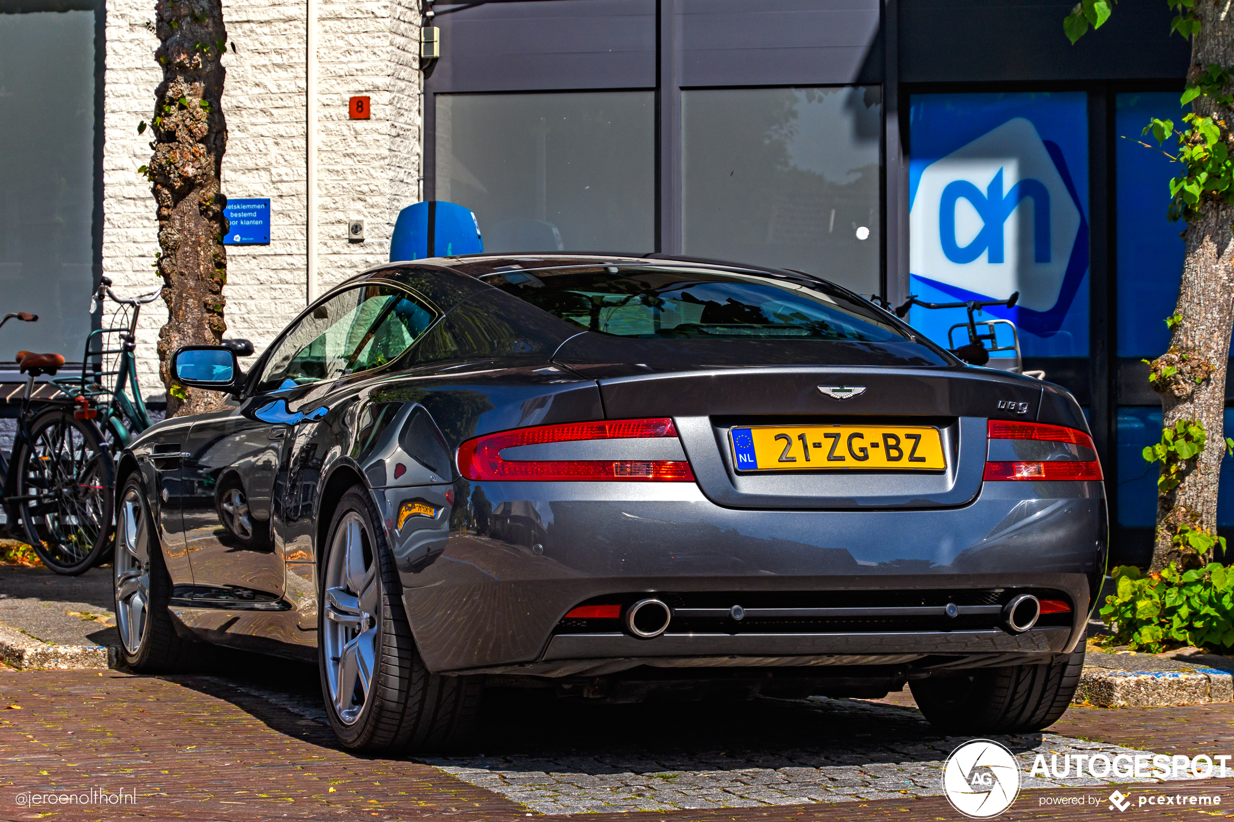 Aston Martin DB9