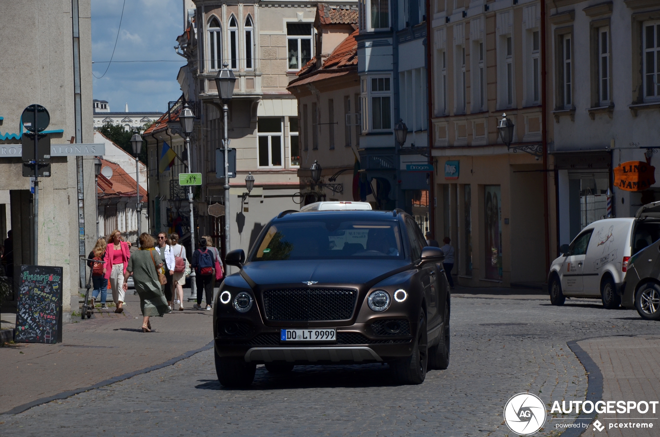 Bentley Bentayga V8