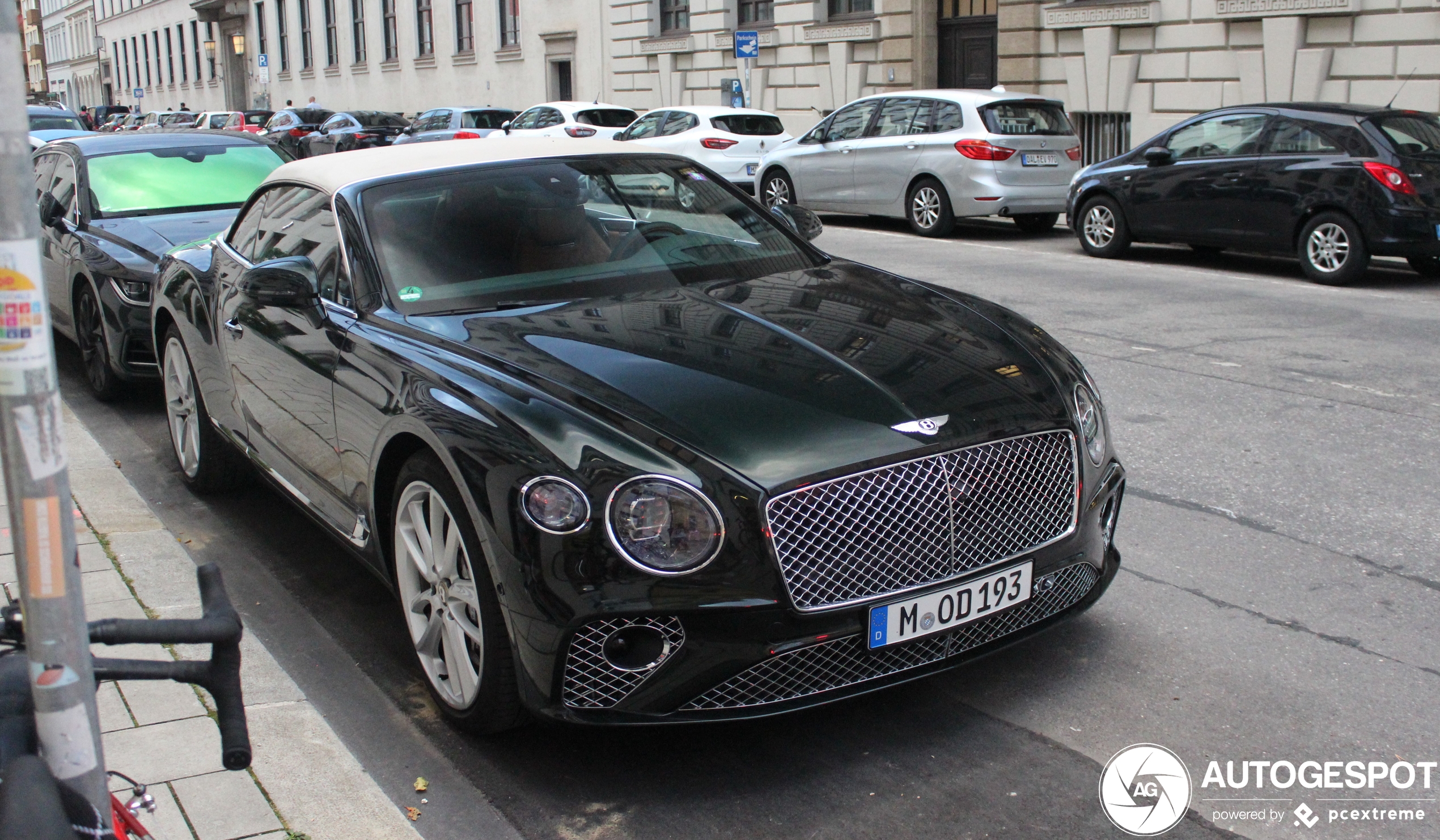 Bentley Continental GTC 2019