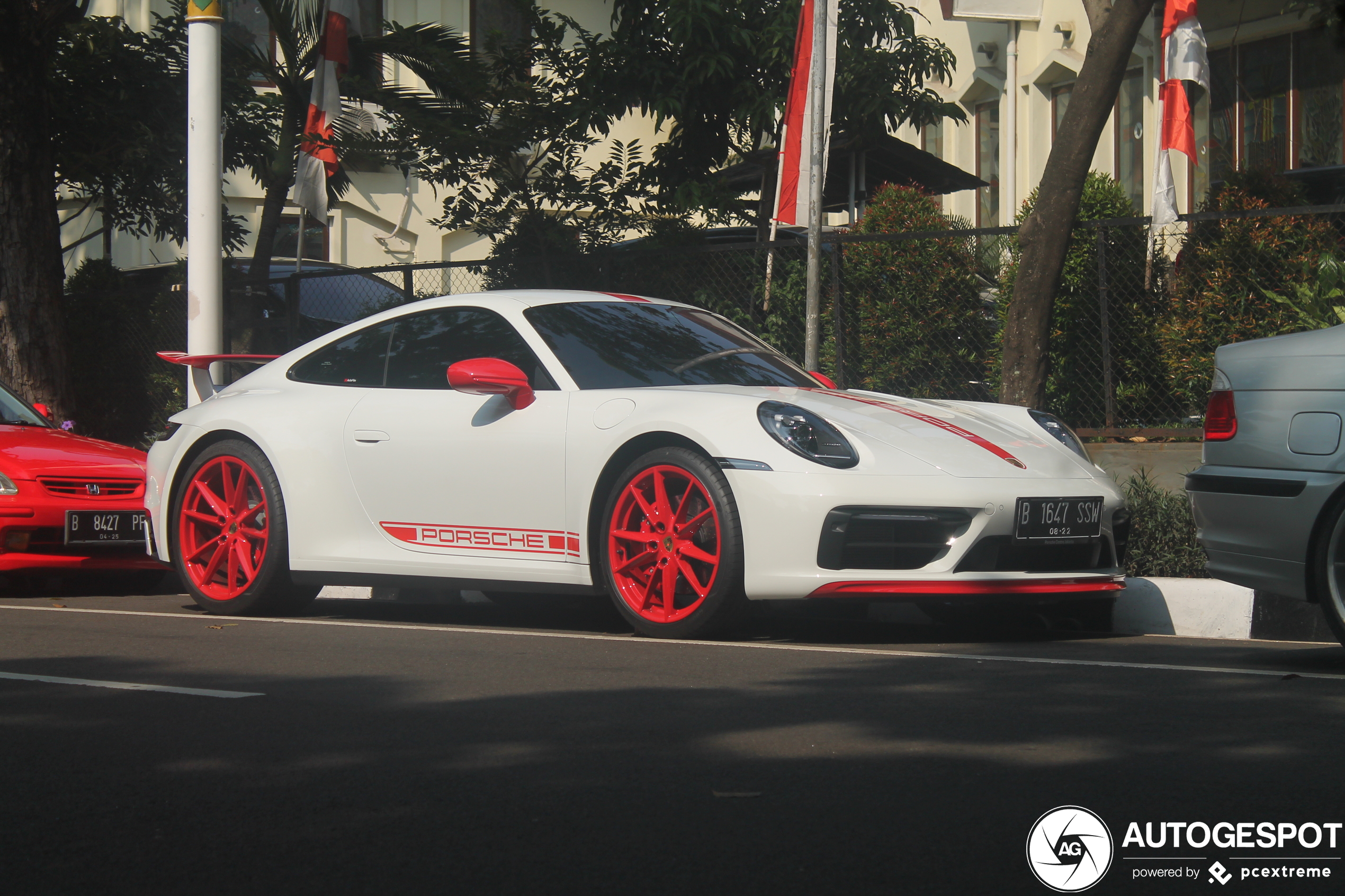 Porsche 992 Carrera S Chili Edition