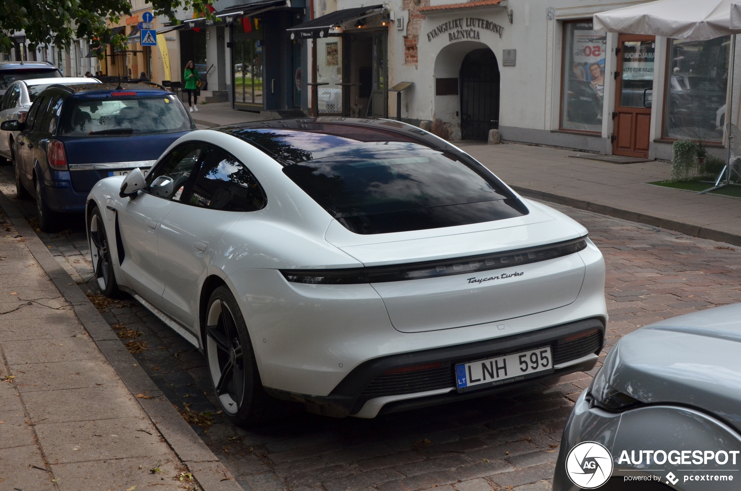 Porsche Taycan Turbo