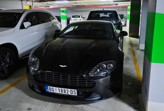 Aston Martin V8 Vantage 2012