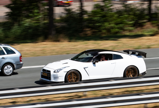 Nissan GT-R 2014