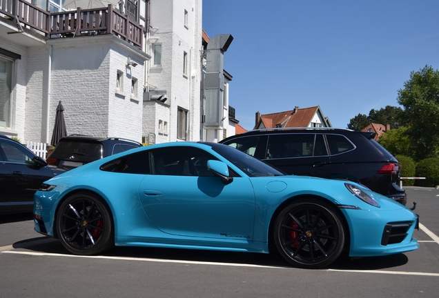 Porsche 992 Carrera 4S