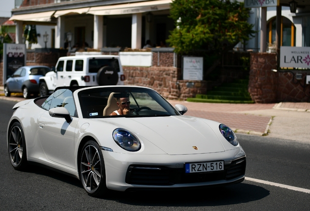 Porsche 992 Carrera 4S Cabriolet