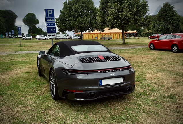 Porsche 992 Carrera 4S Cabriolet