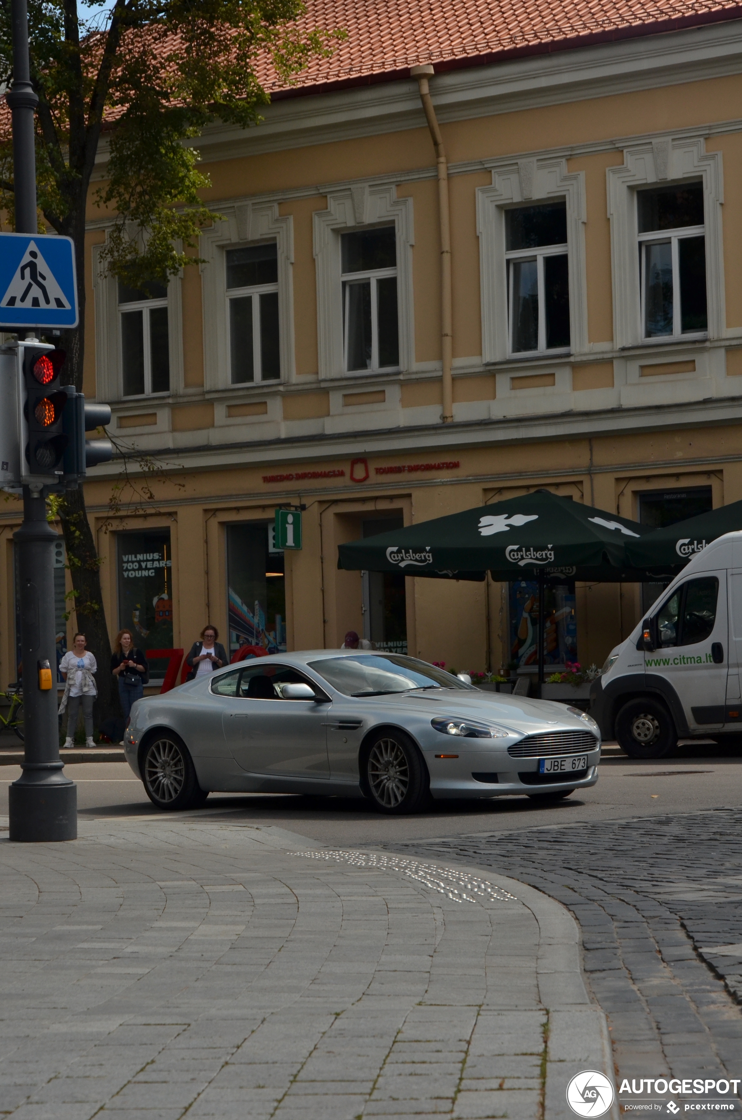 Aston Martin DB9