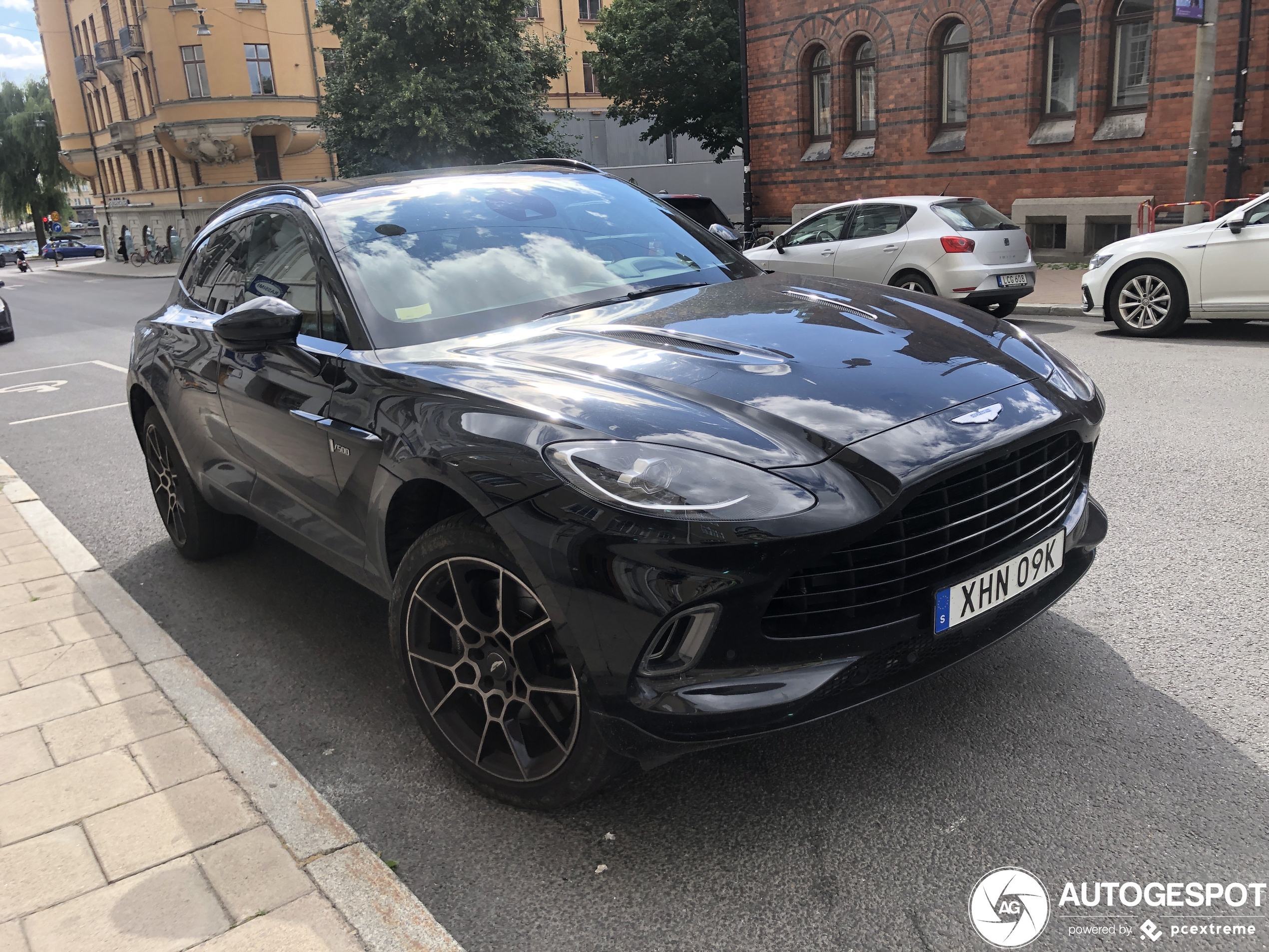 Aston Martin DBX