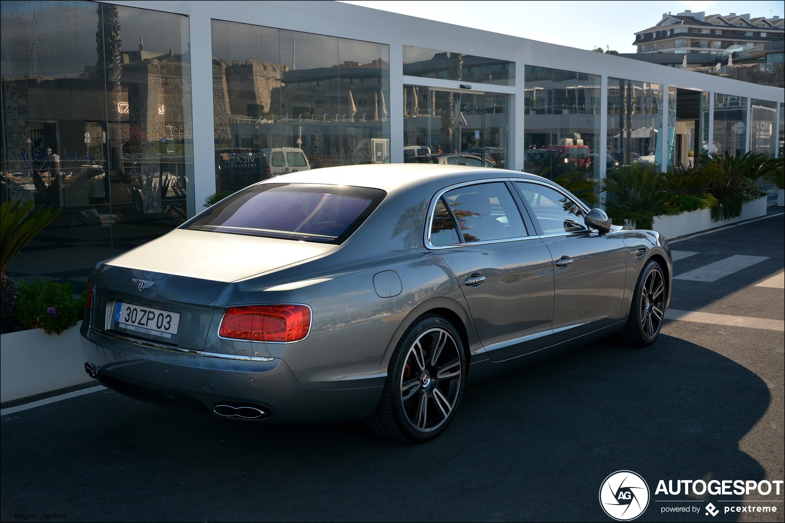 Bentley Flying Spur V8 S