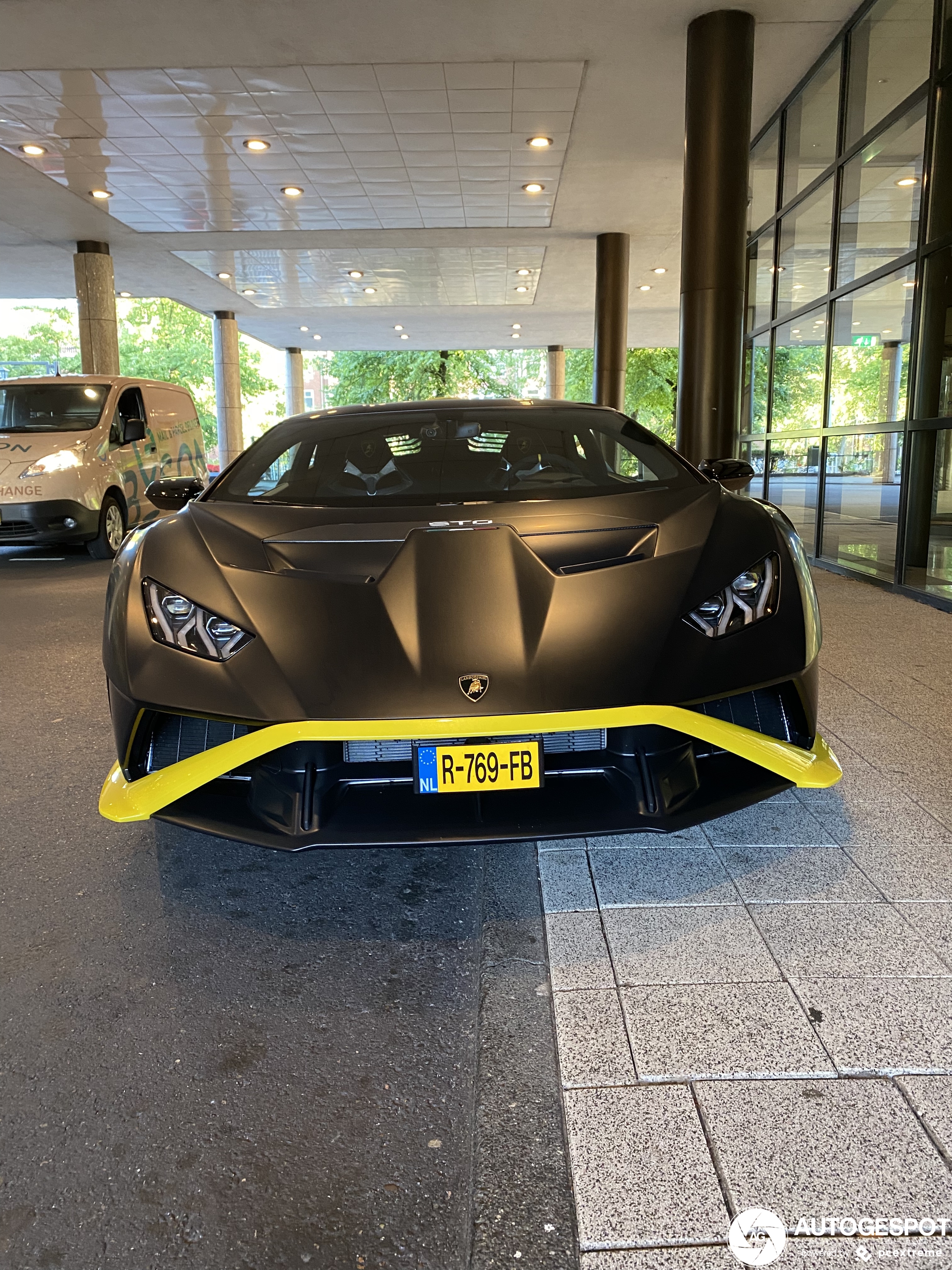 Lamborghini Huracán LP640-2 STO