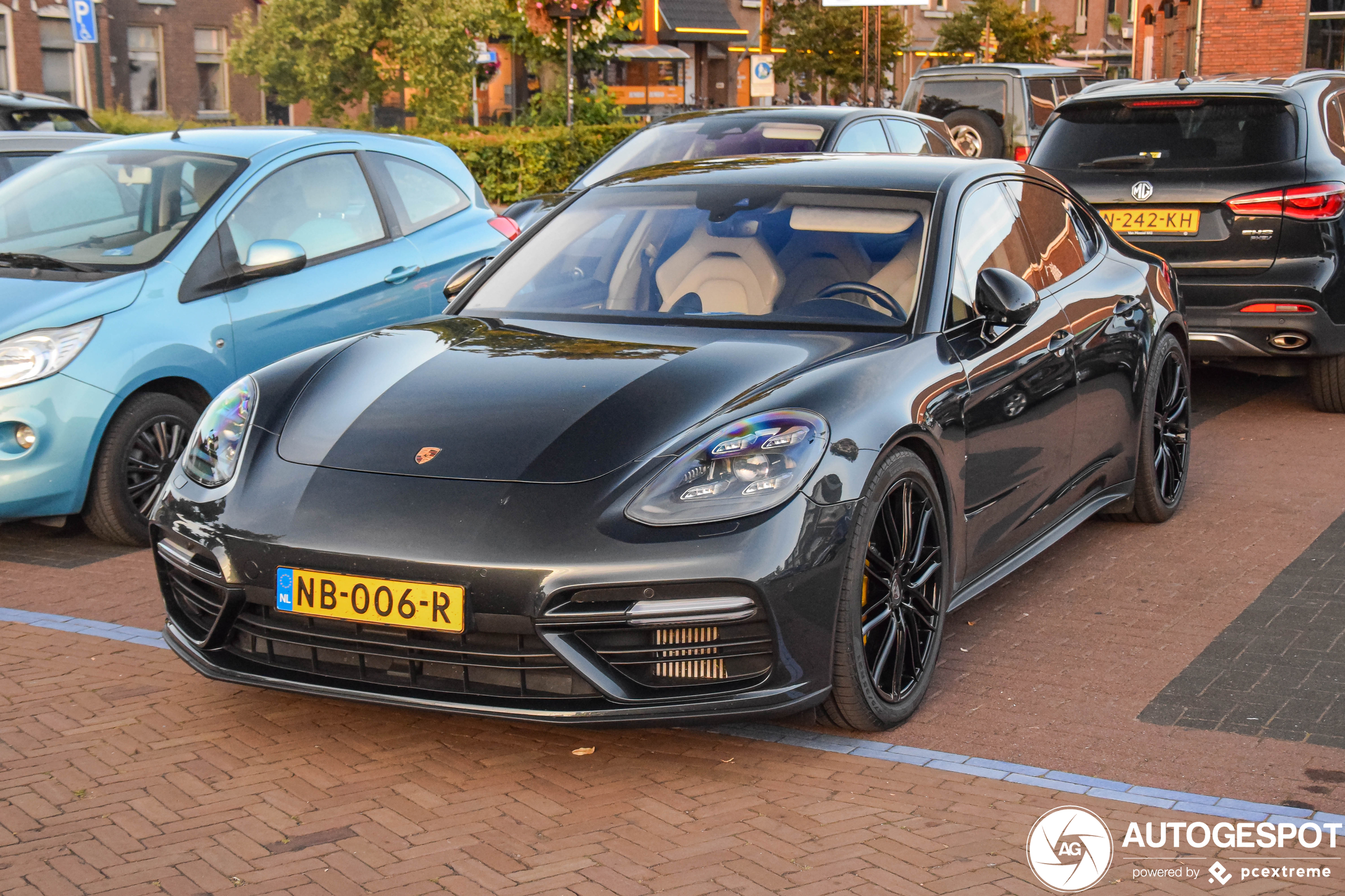 Porsche 971 Panamera Turbo