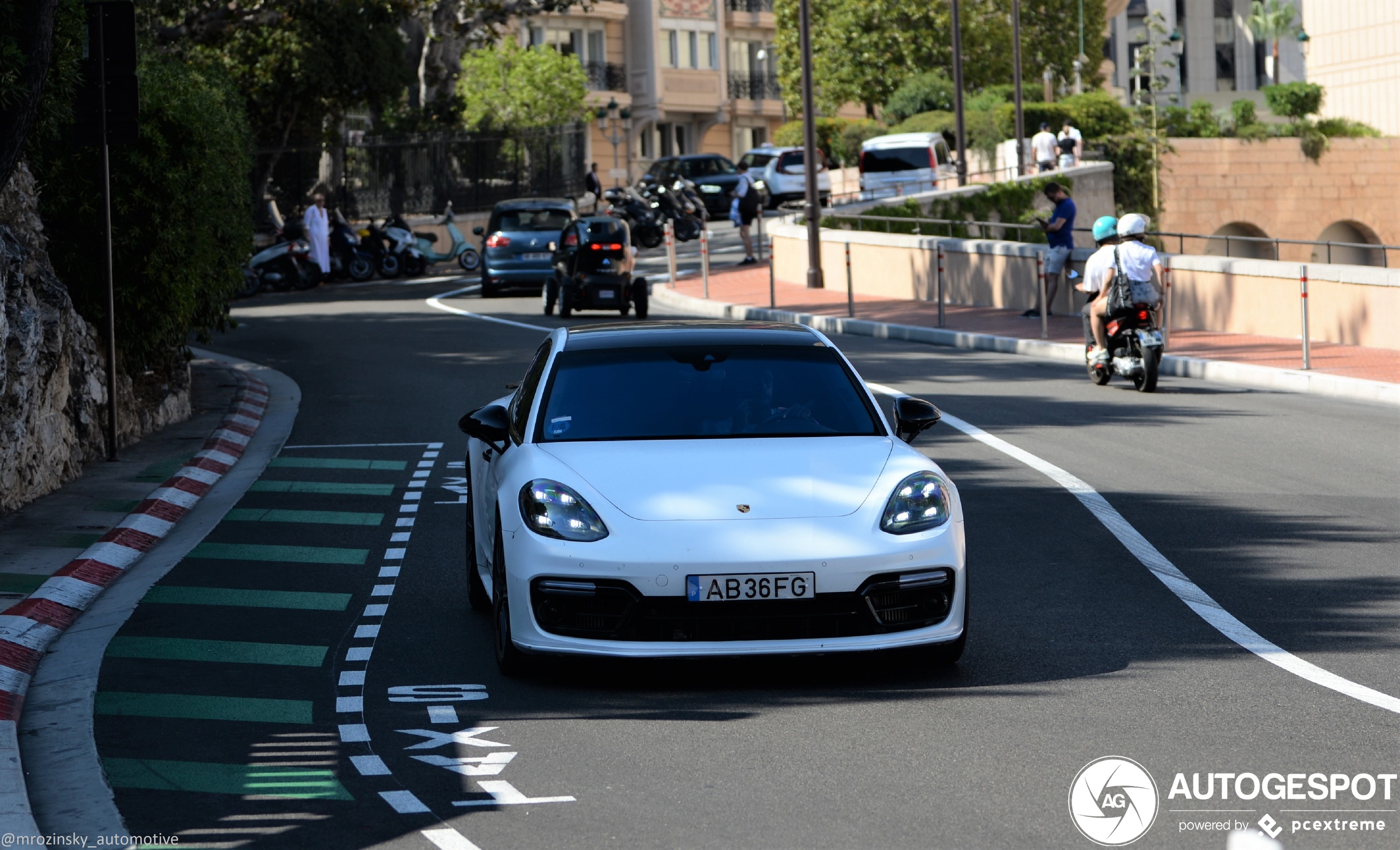 Porsche 971 Panamera Turbo S E-Hybrid