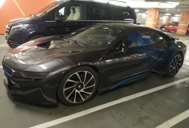 BMW i8