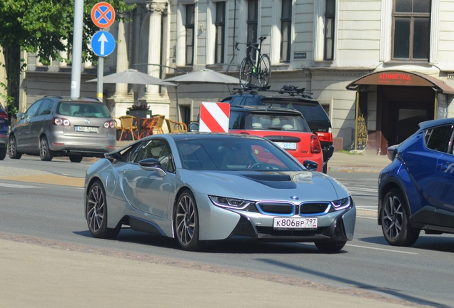 BMW i8