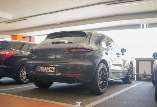 Porsche 95B Macan GTS