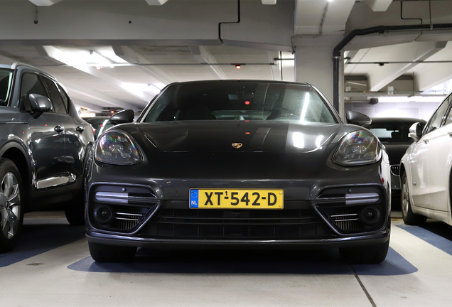 Porsche 971 Panamera Turbo S E-Hybrid Executive