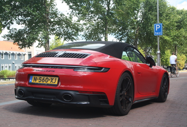 Porsche 992 Carrera 4 GTS Cabriolet