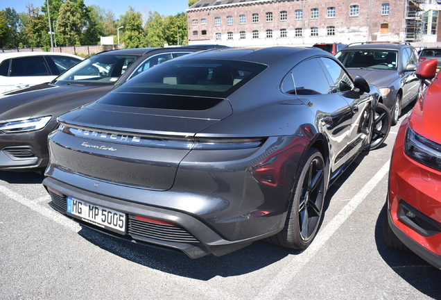 Porsche Taycan Turbo