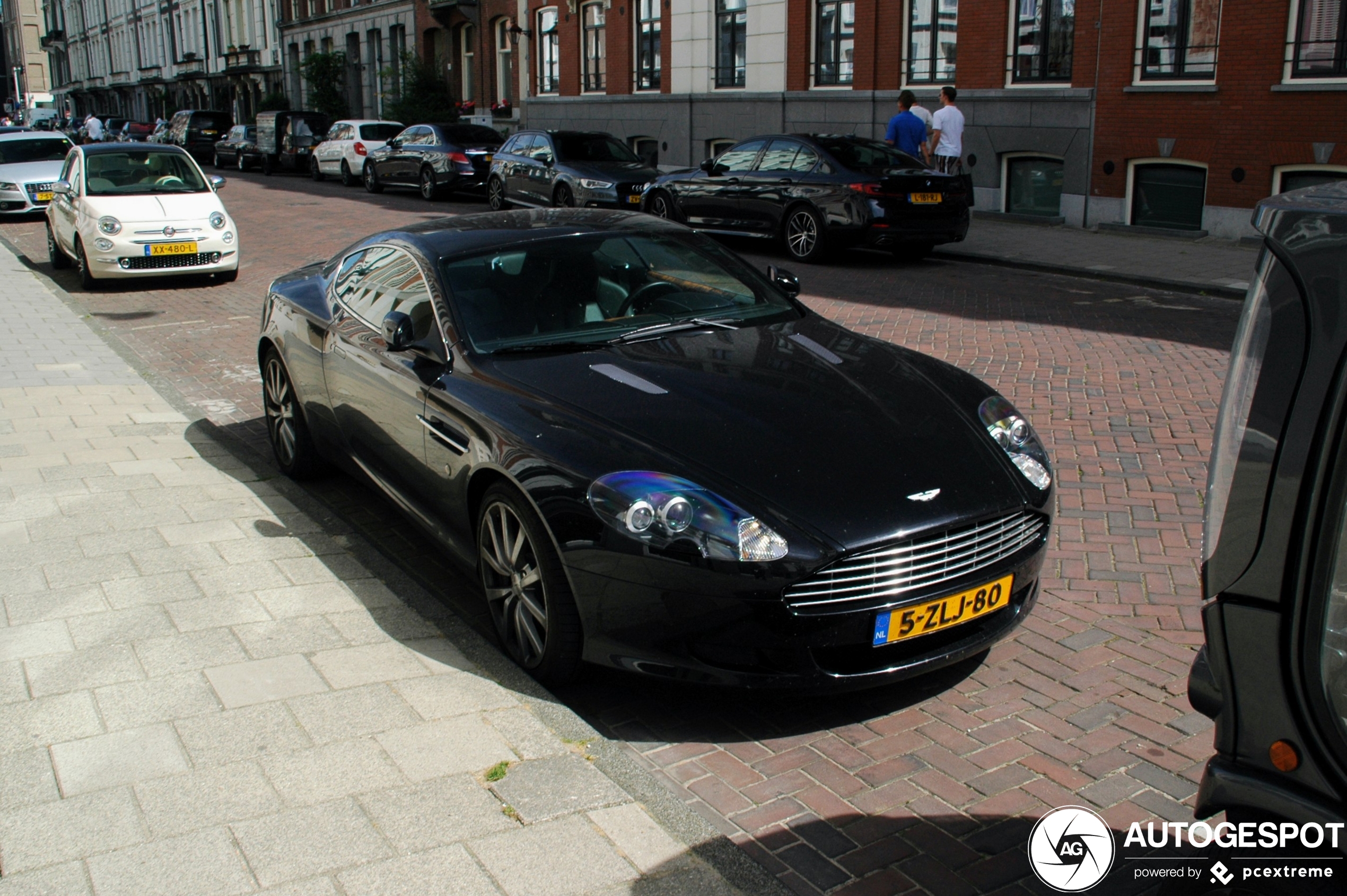 Aston Martin DB9