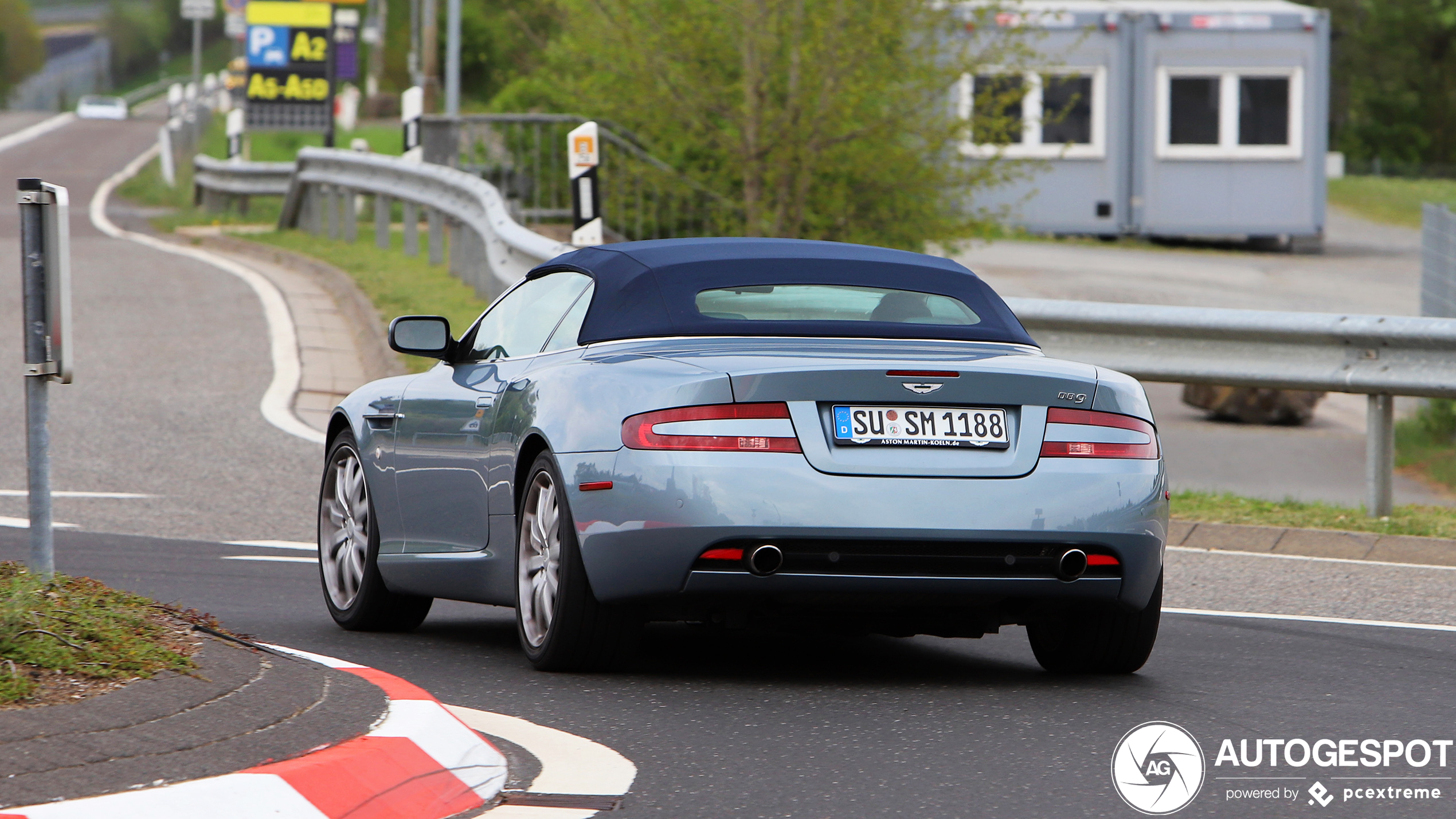 Aston Martin DB9 Volante