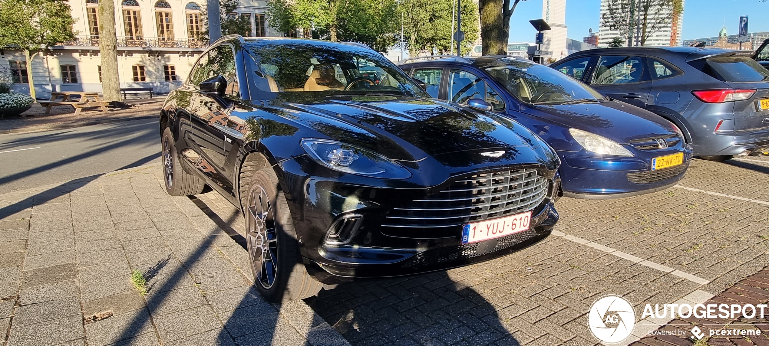 Aston Martin DBX