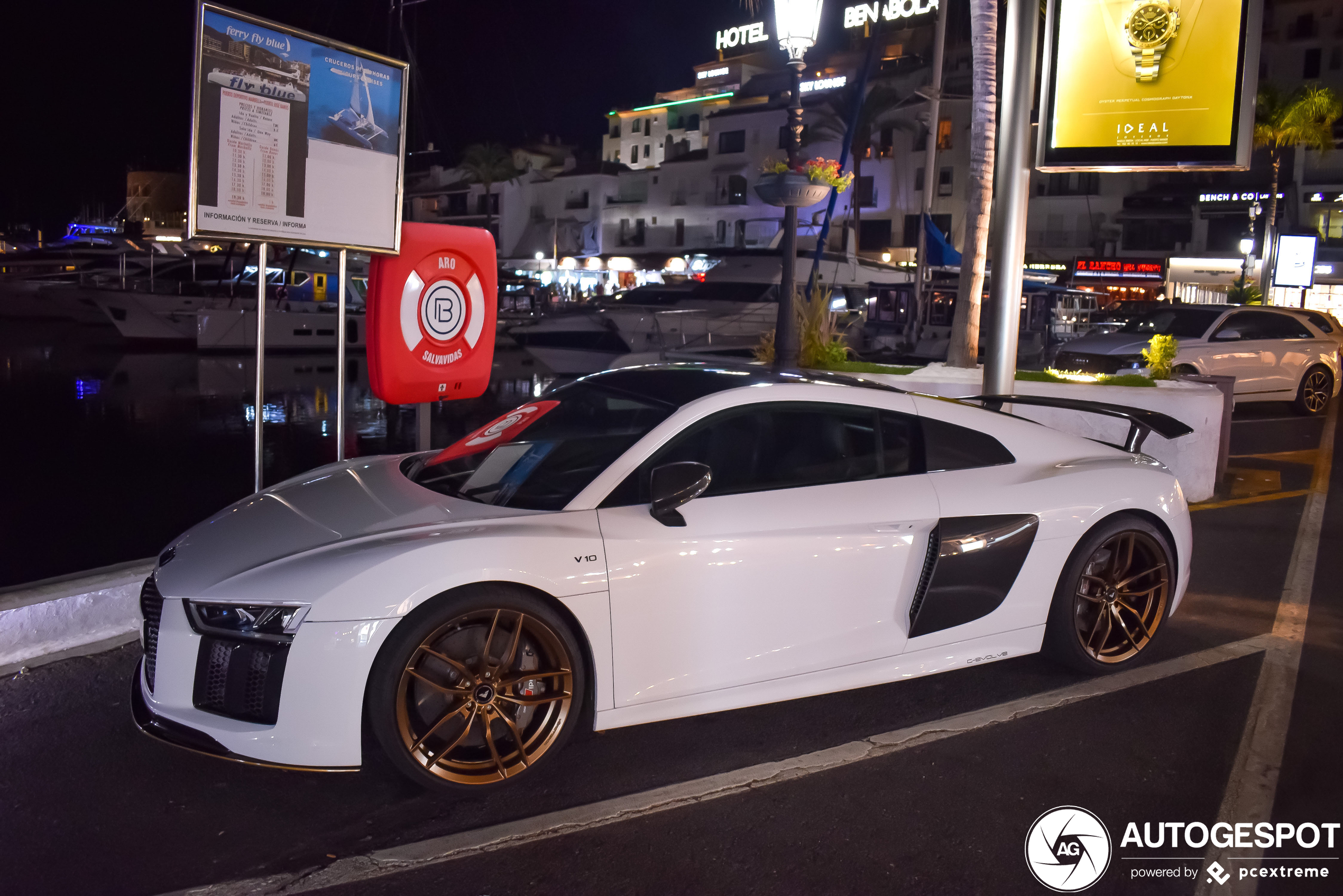 Audi R8 V10 Plus 2015