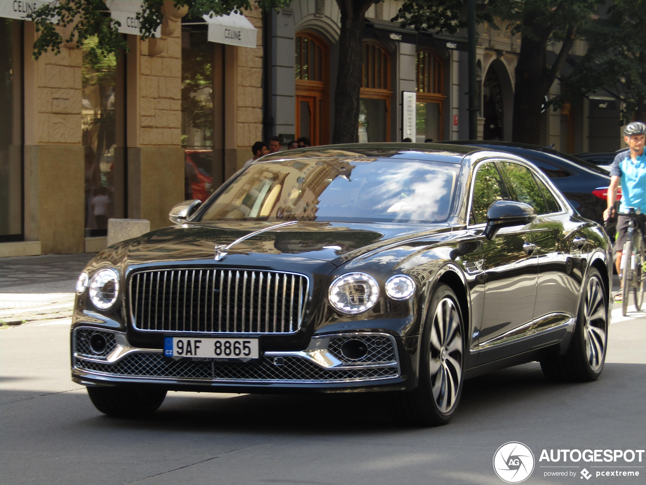 Bentley Flying Spur Hybrid