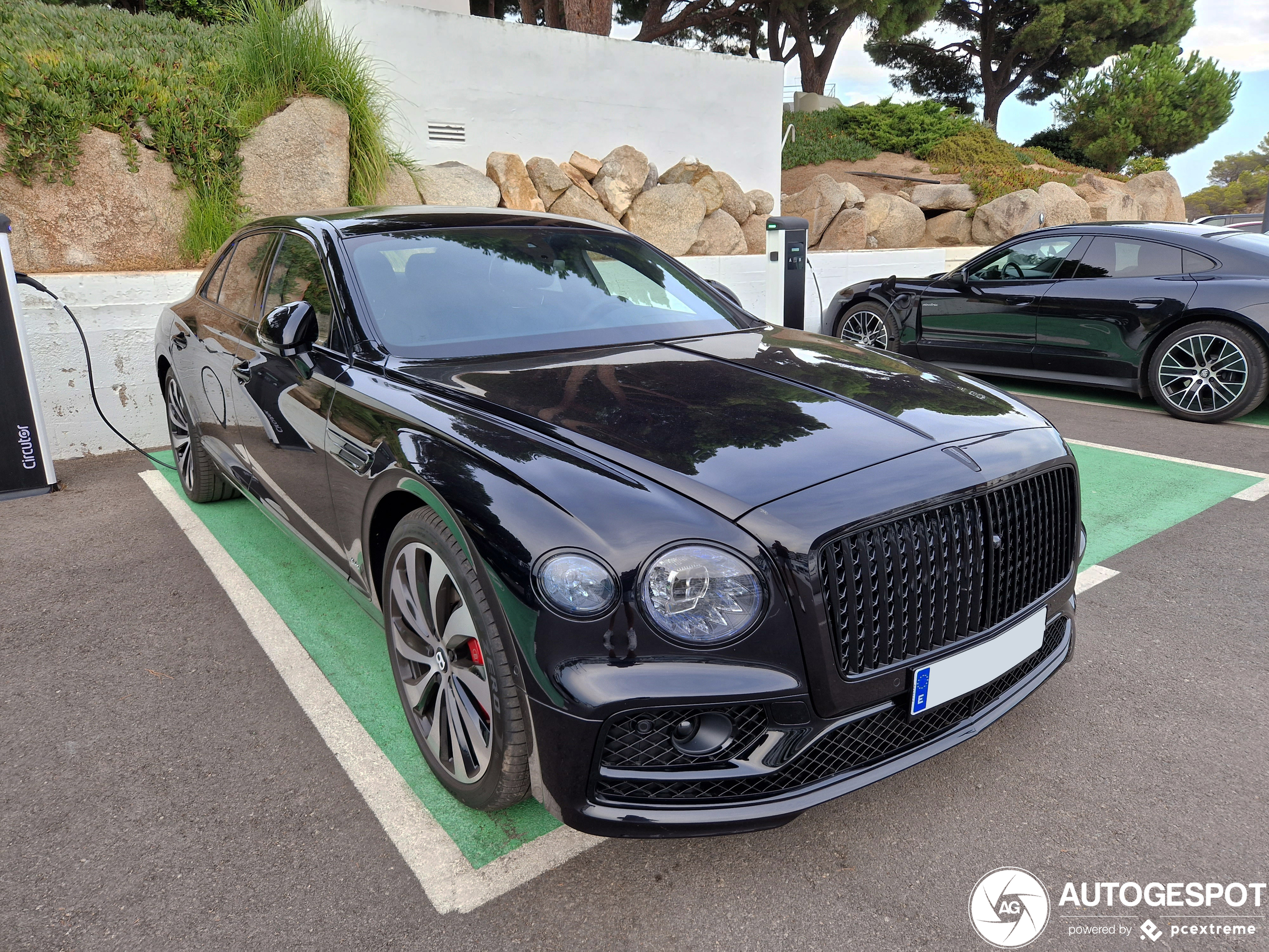 Bentley Flying Spur Hybrid