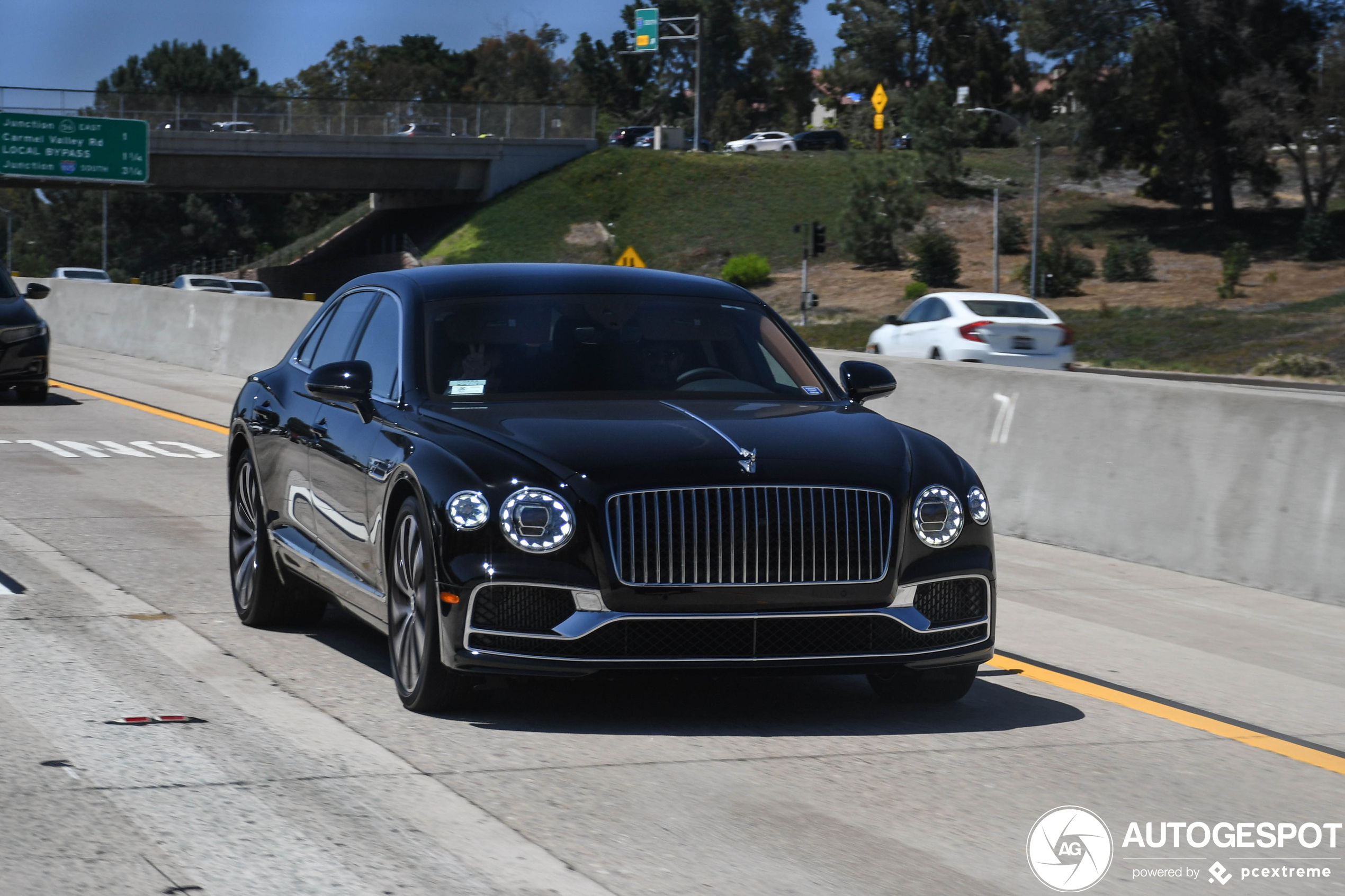 Bentley Flying Spur V8 2021