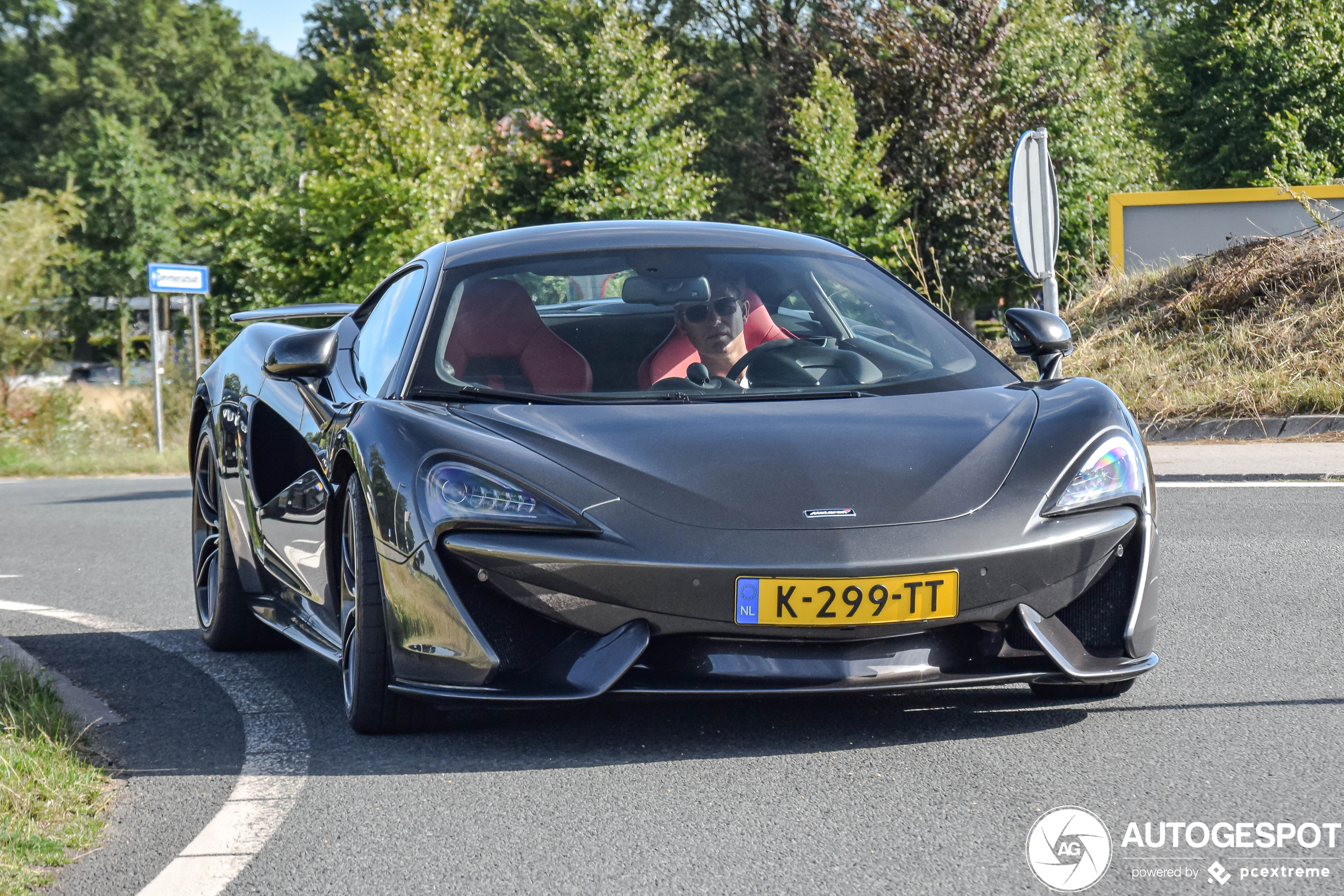 McLaren 570S