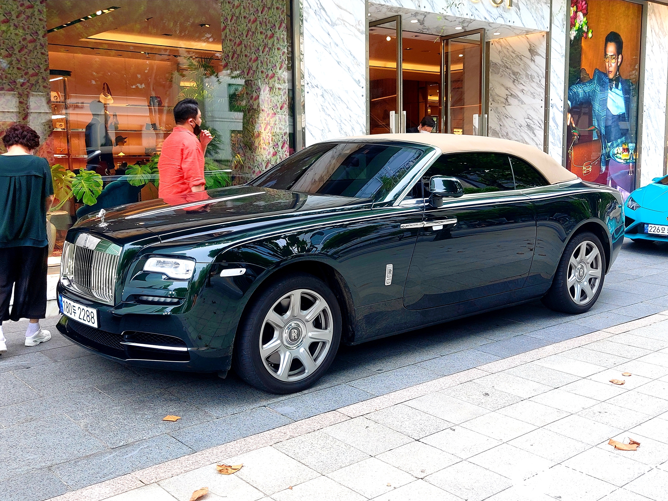 Rolls-Royce Dawn