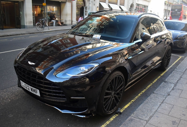 Aston Martin DBX707