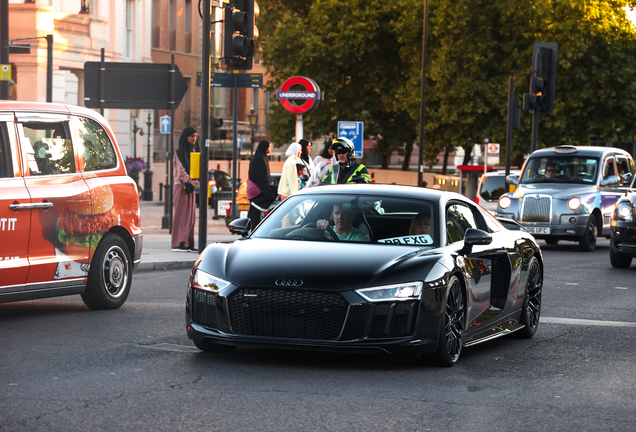 Audi R8 V10 Plus 2015