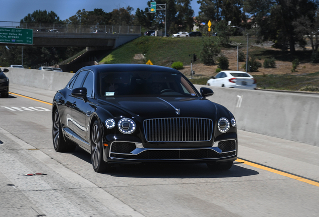 Bentley Flying Spur V8 2021