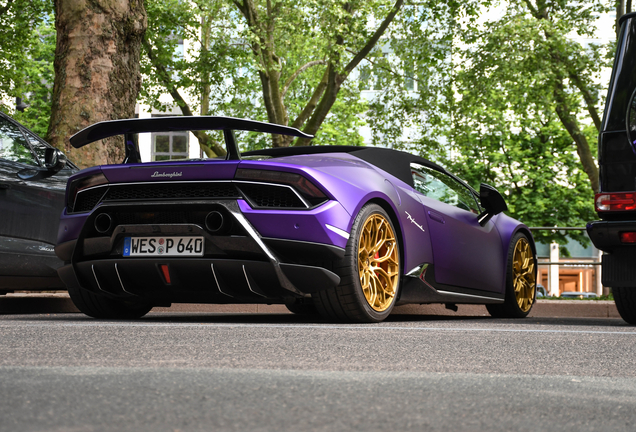 Lamborghini Huracán LP640-4 Performante Spyder