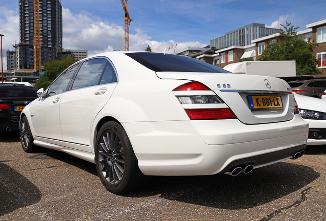 Mercedes-Benz S 63 AMG W221