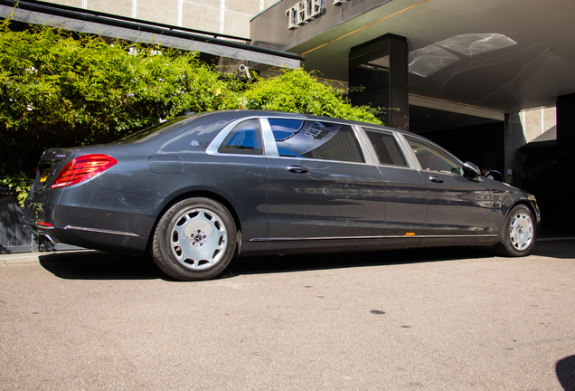 Mercedes-Maybach S 600 Pullman VV222