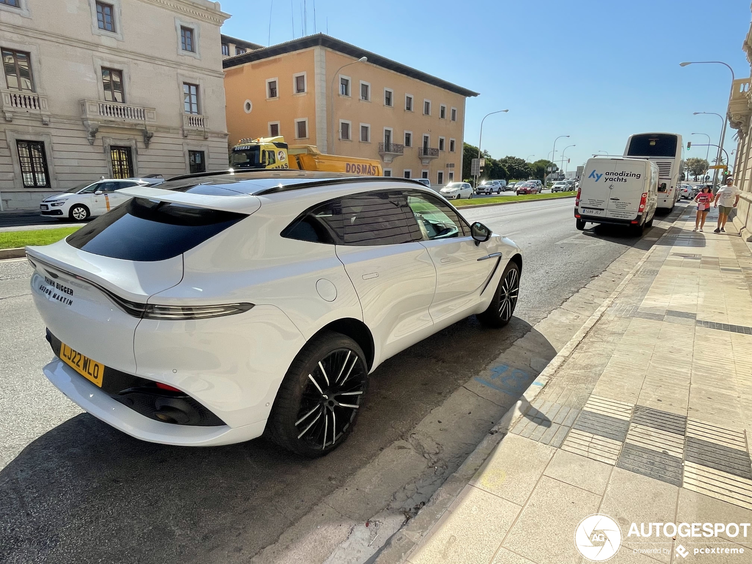 Aston Martin DBX