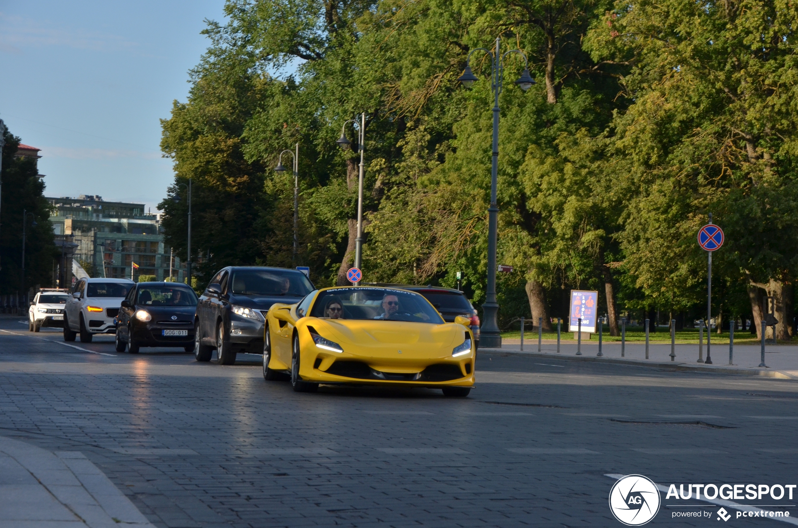 Ferrari F8 Spider