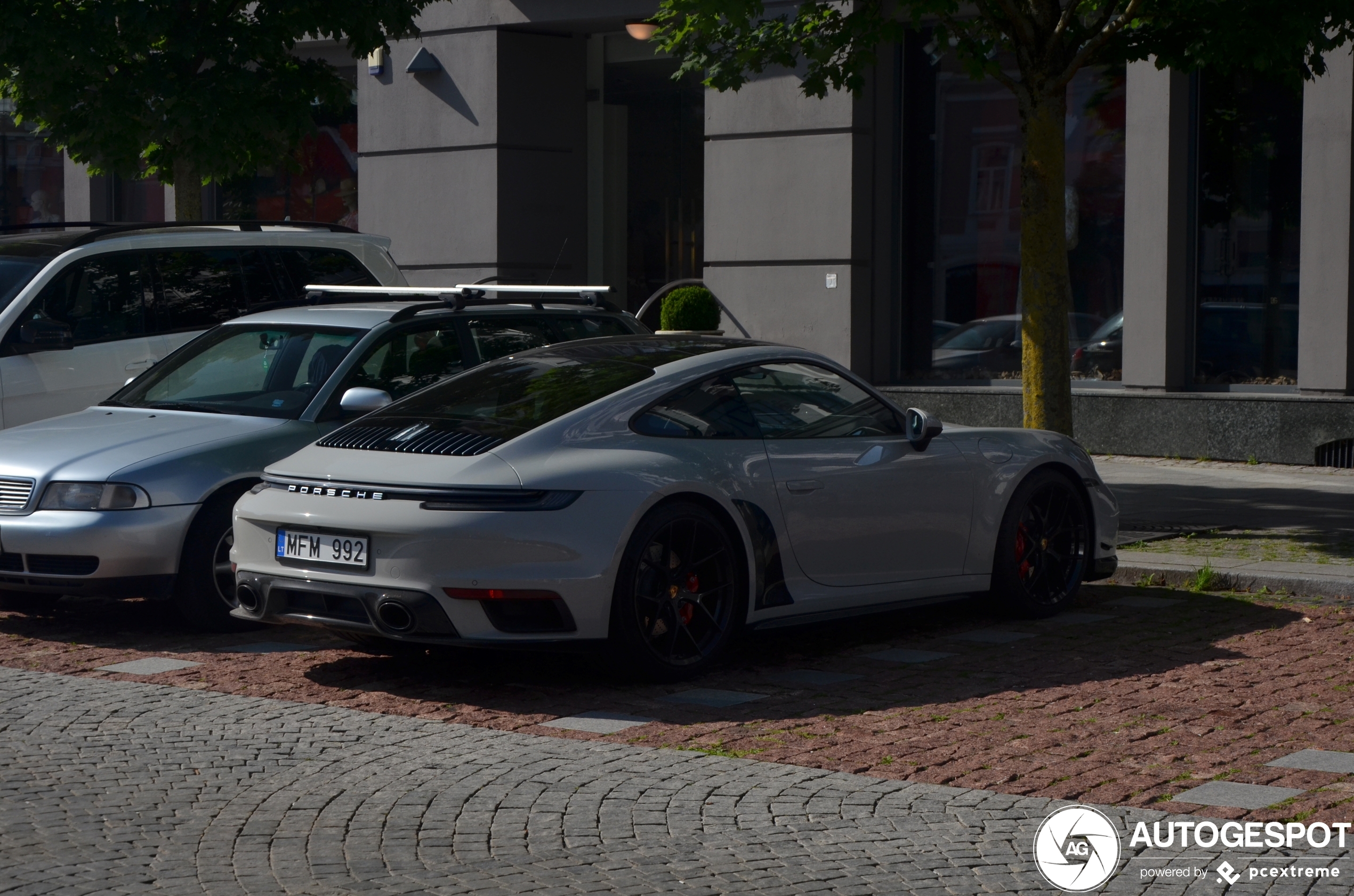 Porsche 992 Carrera 4S