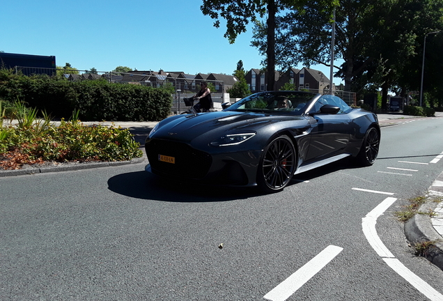 Aston Martin DBS Superleggera Volante