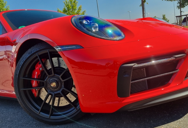 Porsche 992 Carrera 4 GTS Cabriolet